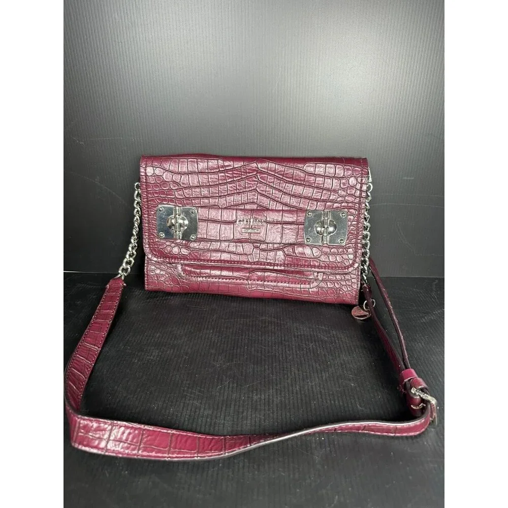 GUESS Handbag Shoulder Bag Y2K Purse Plum Alligator Skin‎ Style Silver Chain